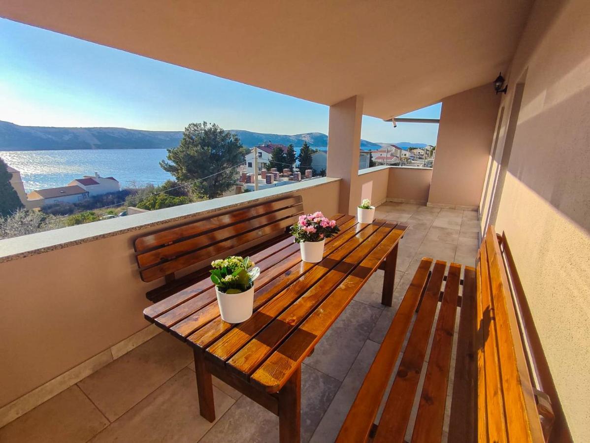 Apartments Amfora - Cozy And Modern Apartments For Up To 15 People, 100M From The Sea And Beach Stara Novalja Luaran gambar