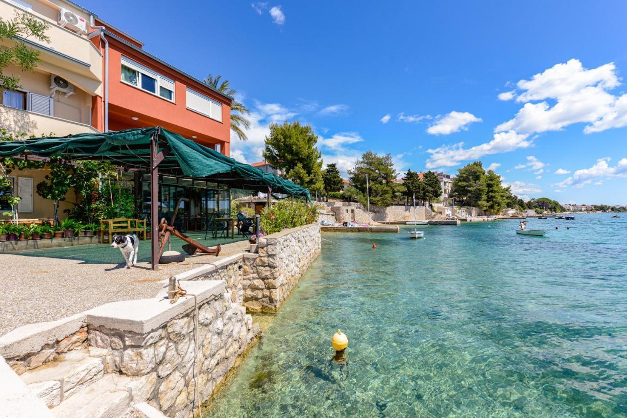 Apartments Amfora - Cozy And Modern Apartments For Up To 15 People, 100M From The Sea And Beach Stara Novalja Luaran gambar