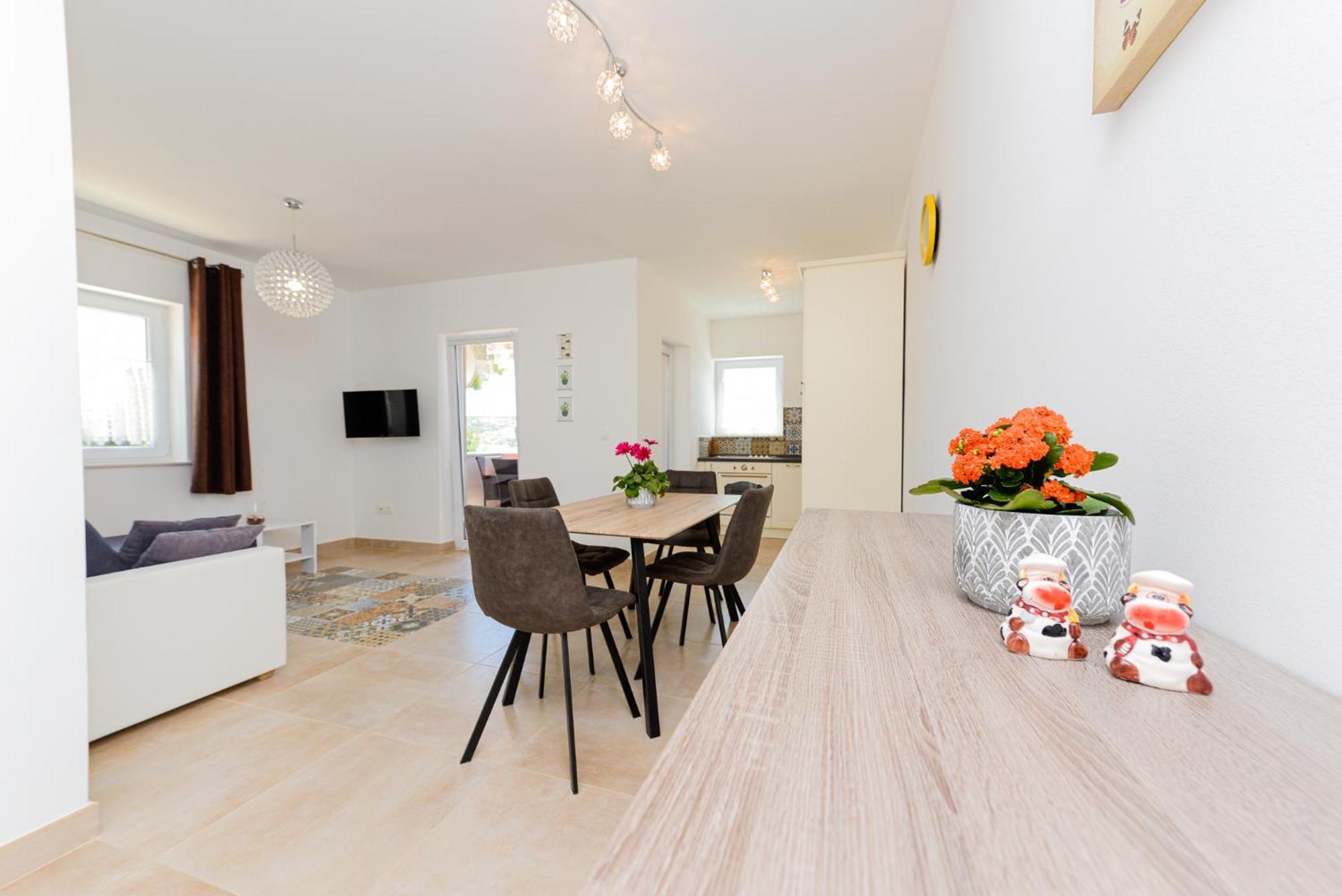 Apartments Amfora - Cozy And Modern Apartments For Up To 15 People, 100M From The Sea And Beach Stara Novalja Luaran gambar